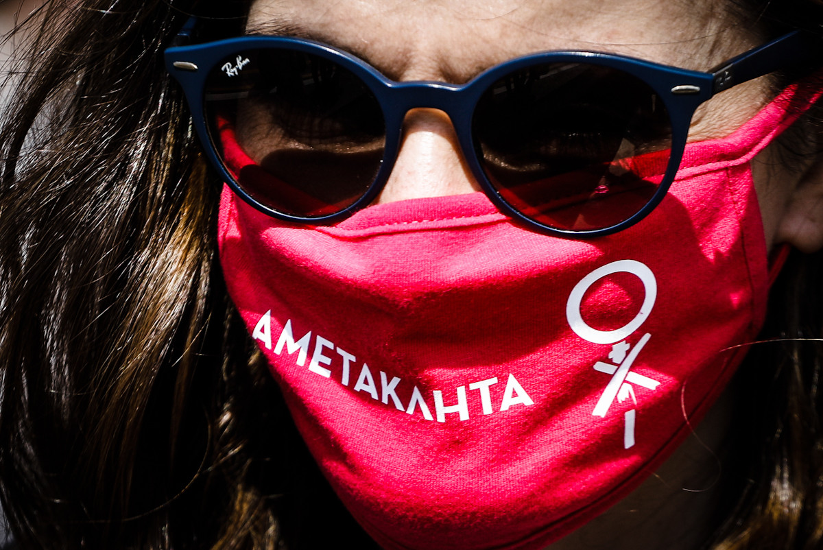 Nομοσχέδιο υποχρεωτικής συνεπιμέλειας: Γιατί οι φεμινιστικές οργανώσεις λένε… «αμετάκλητα όχι!»