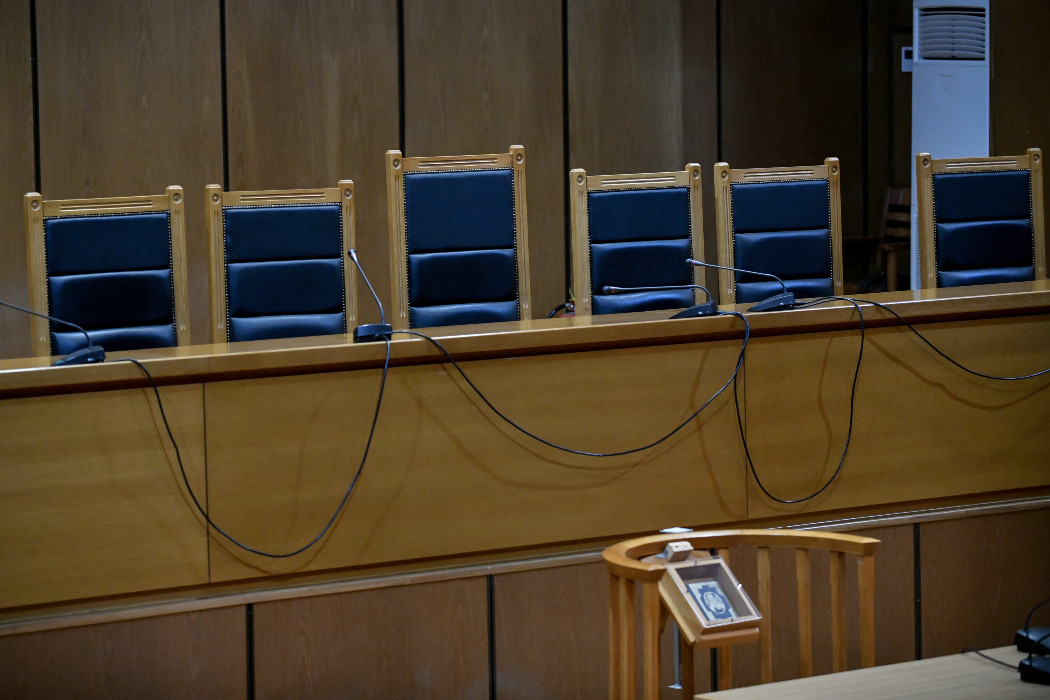 ΕυρωπαϊκήΈνωση Δικαστών κατά Τσιάρα για τον αποκλεισμό των δικαστικών λειτουργών από νομοσχέδια για τη δικαιοσύνη
