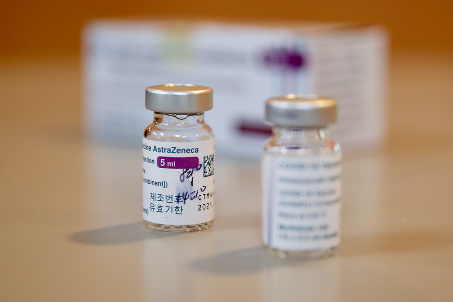 Εμβόλιο Astrazeneca: Τι ισχύει με τις θρομβώσεις, σε ποιες ηλικίες παρουσιάζουν αυξητική τάση [Βίντεο]