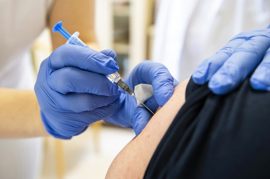 Ποια η σύνδεση εμβολίου κατά του κοροναϊού και θρομβώσεων