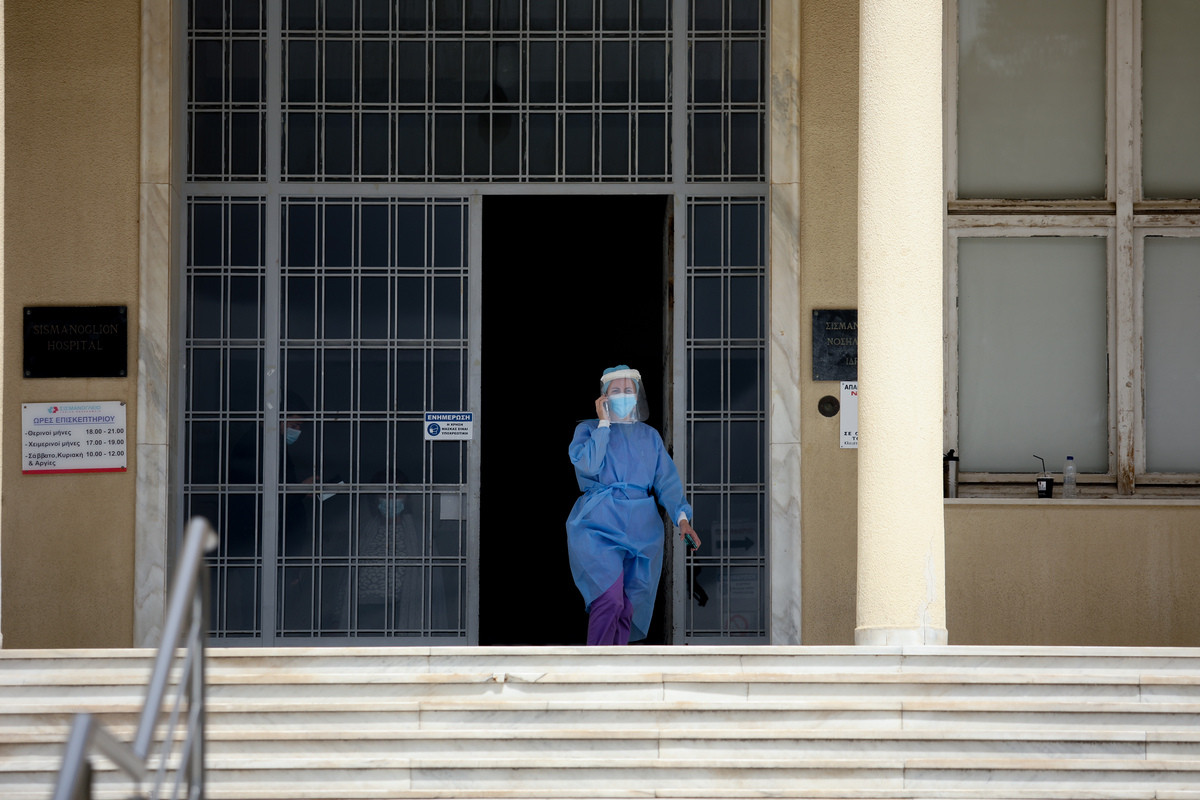 «Ασφυξία» και στα νοσοκομεία της Θεσσαλονίκης: Προειδοποιήσεις γιατρών για επιστροφή στην εικόνα του Νοέμβρη