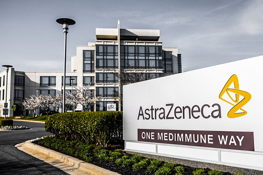 Η ΕΕ μηνύει την Astrazeneca – Από το φθινόπωρο μόνο Pfizer