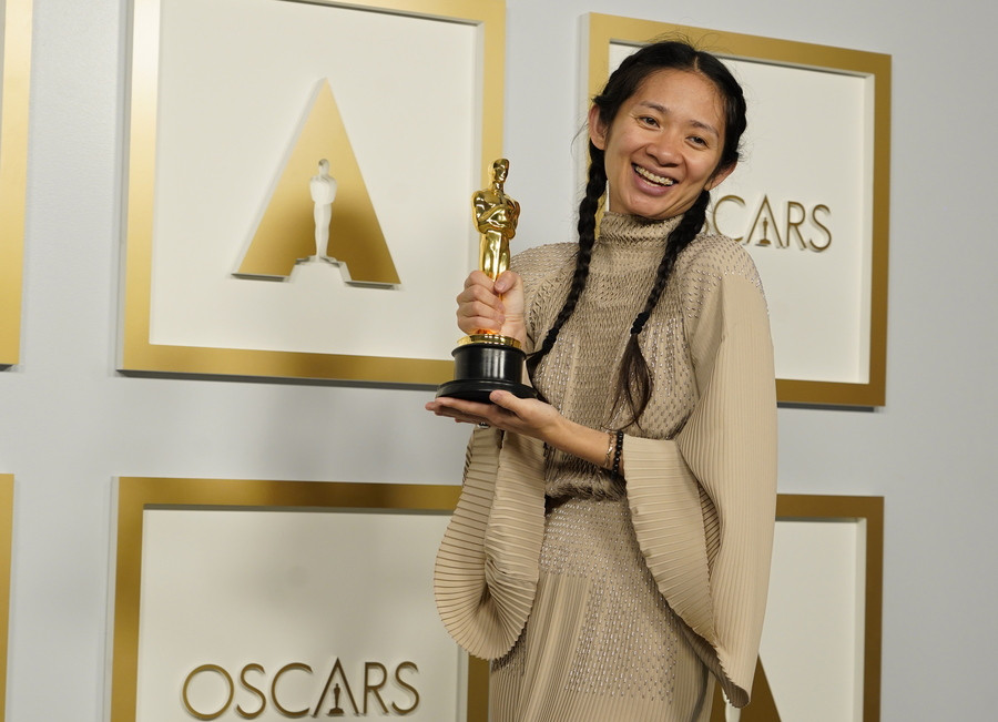 Κλόε Ζάο: Η πρώτη Ασιάτισσα που κέρδισε το Όσκαρ Καλύτερης Σκηνοθεσίας