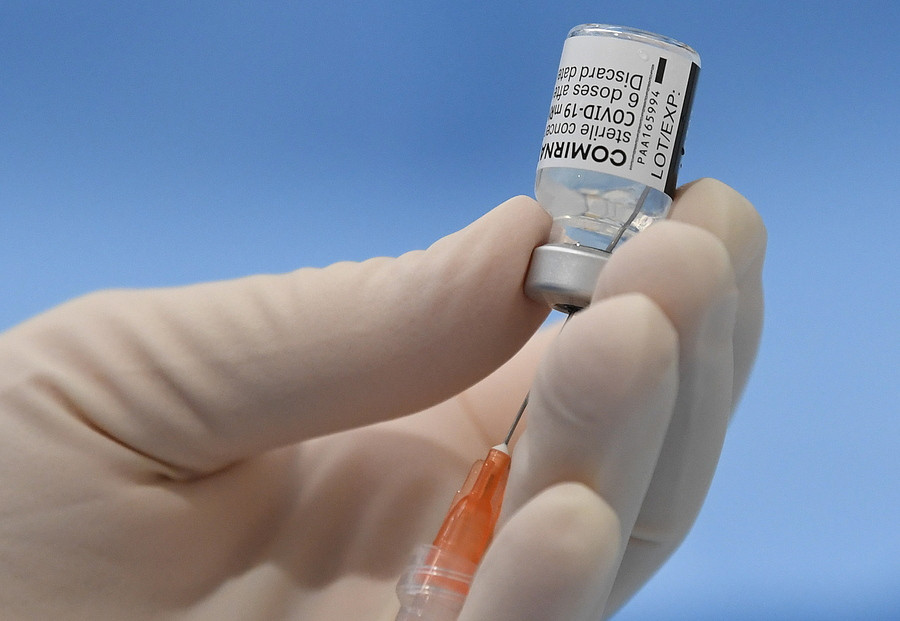 Η Pfizer ζητά από τον ΕΜΑ επέκταση του εμβολίου της σε ηλικίες 12 – 15