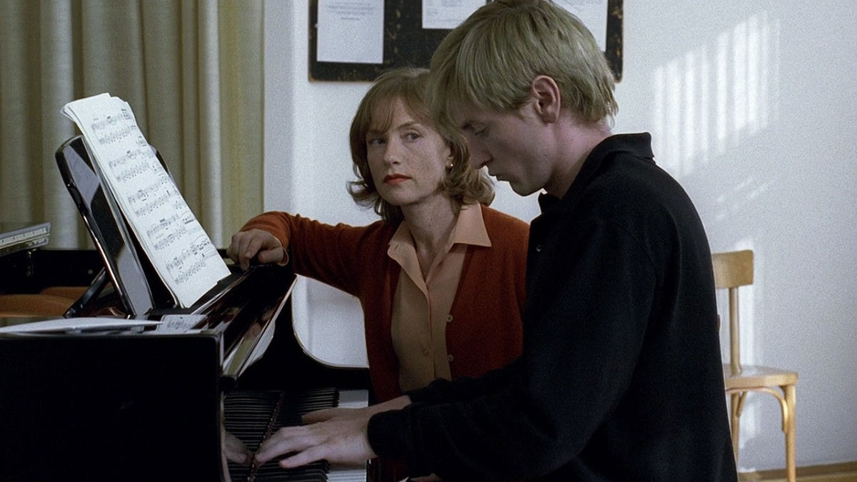 Η «Δασκάλα του Πιάνου» έκλεισε τα 20: Ο Μίκαελ Χάνεκε σκηνοθετεί την μούσα του Ιζαμπέλ Ιπέρ
