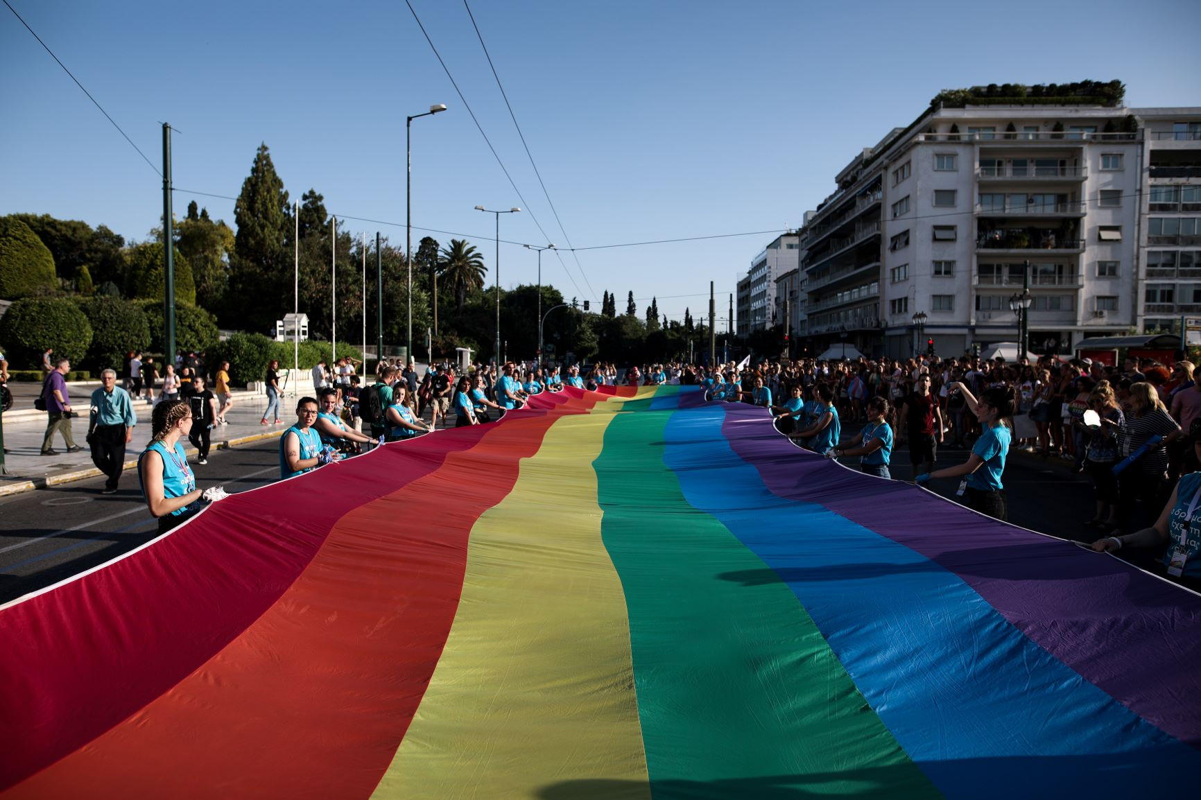 Διεθνής Ημέρα κατά της Ομοφοβίας: Ισότητα στο γάμο και την παιδοθεσία