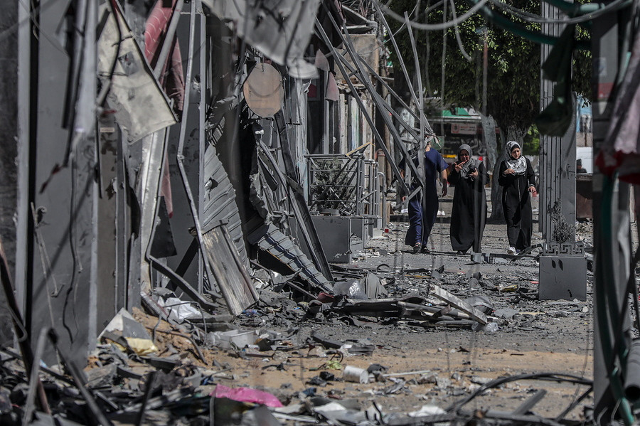 Γάζα: Αυξάνονται οι νεκροί από τους αμείωτους βομβαρδισμούς – Διπλωματικός «πυρετός» και διαδηλώσεις