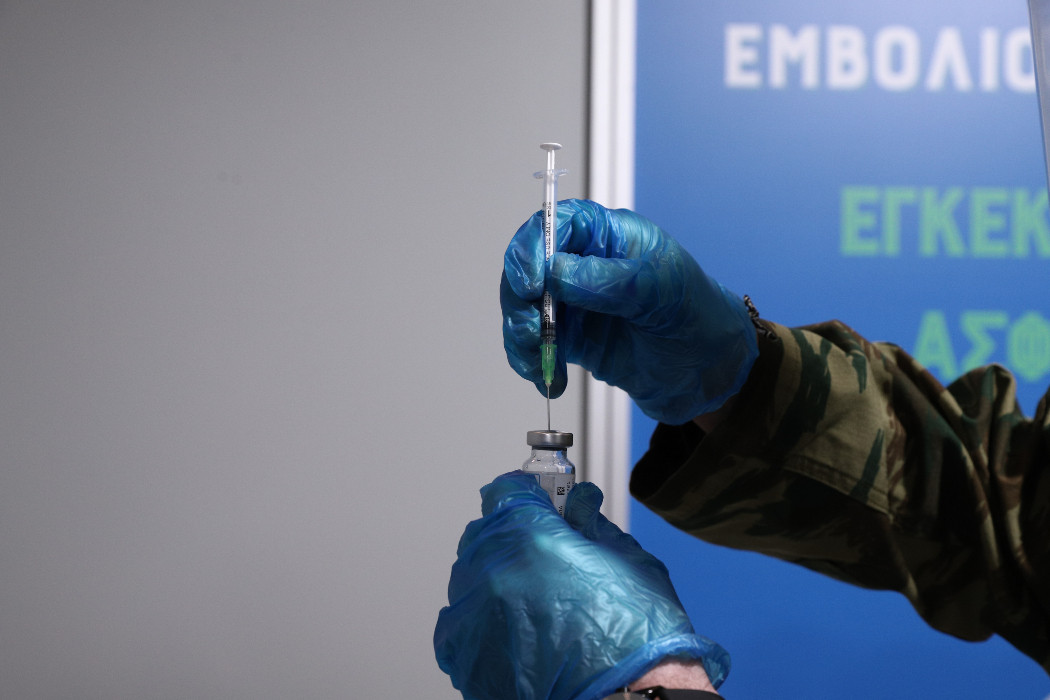 Εμβόλιο Astrazeneca: Αποζημίωση διεκδικεί ο 35χρονος που υπέστη δυο θρομβώσεις [Βίντεο]