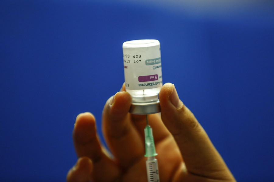 «Νιώθω φριχτά» – Τι έγραφε η 39χρονη, που πέθανε από θρόμβωση, λίγες μέρες μετά τον εμβολιασμό της με Astrazeneca