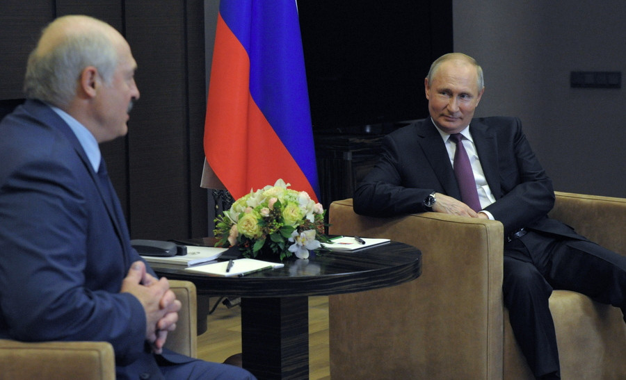 Δεύτερη ημέρα συνομιλιών μεταξύ Πούτιν και Λουκασένκο στο Σότσι