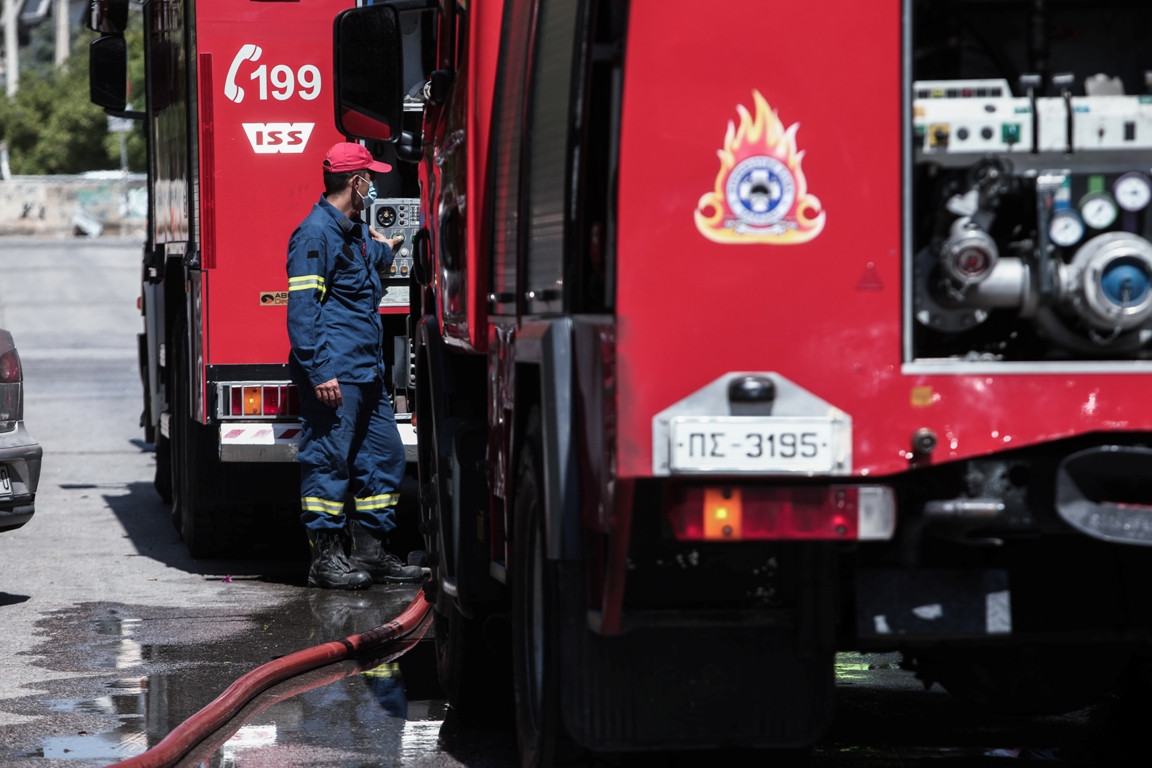 Φωτιά στο κέντρο της Αθήνας: Νεκρός ένας άνδρας