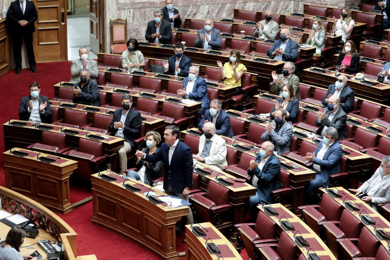Πρόταση νόμου για τα οικονομικά των κομμάτων κατέθεσε ο ΣΥΡΙΖΑ
