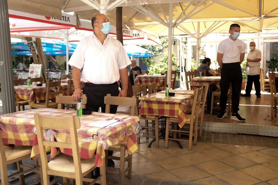 Αγωγές εστιατόρων εναντίον της κυβέρνηση για το κλείσιμο των μαγαζιών τους