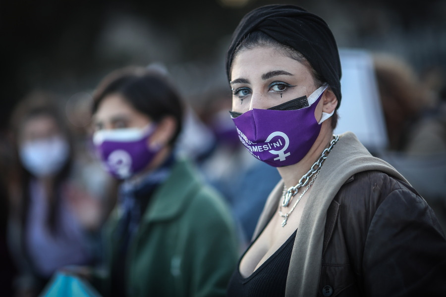 Η Τουρκία αποχώρησε από τη Σύμβαση της Κωνσταντινούπολης – Απάντηση στους δρόμους ετοιμάζει το γυναικείο κίνημα