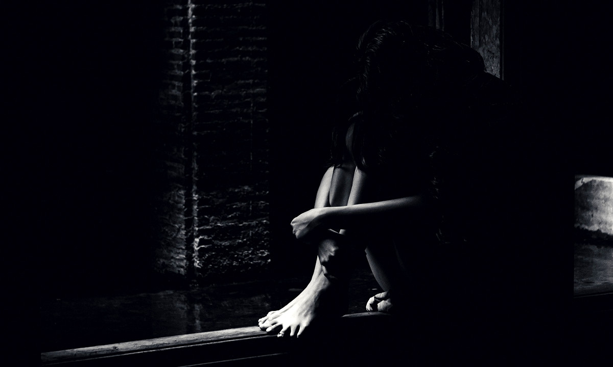 Ολόκληρη η κατάθεση της 18χρονης: Οι βιασμοί, το ξύλο, τα ναρκωτικά και η σερβιτόρα που με έσωσε