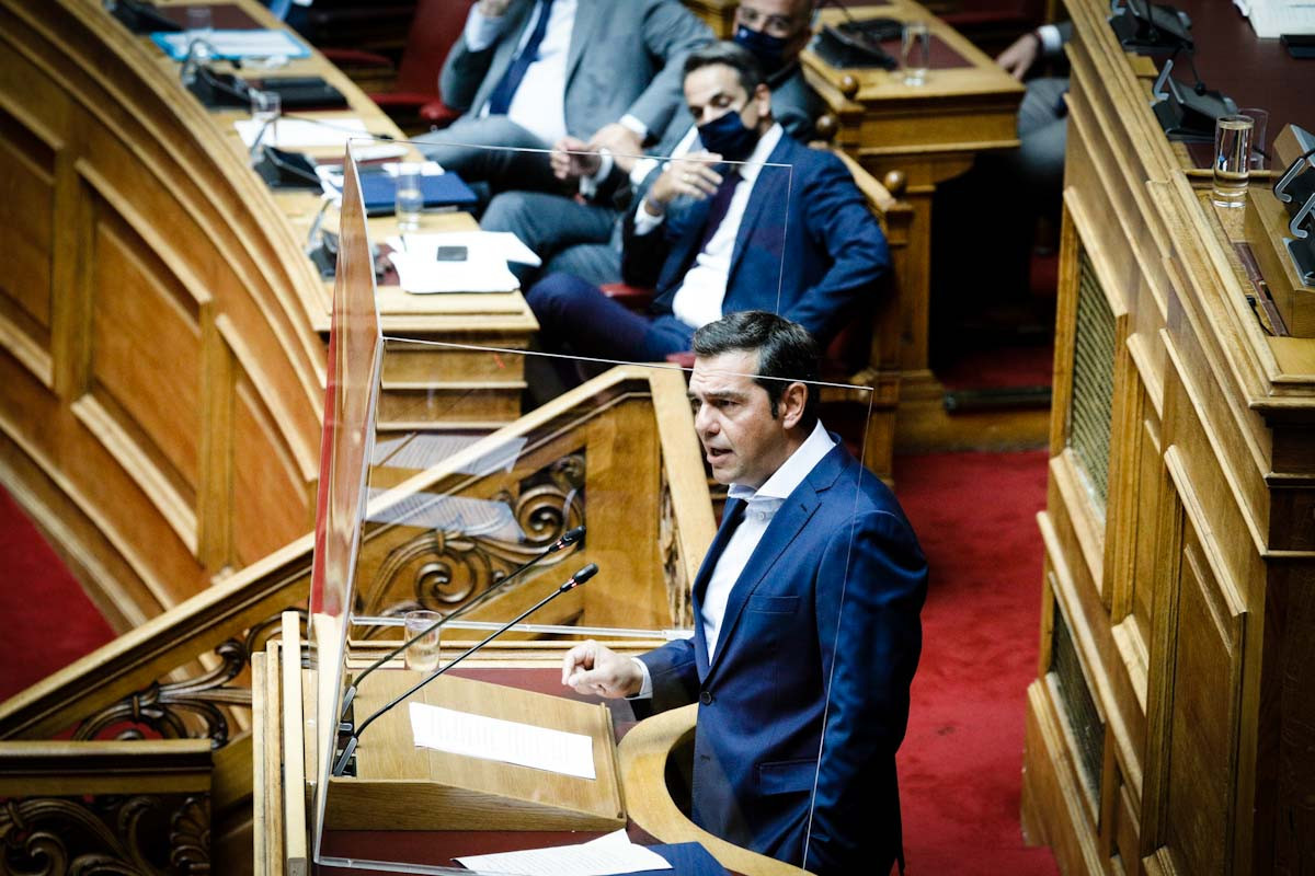 Εκλογικές Τάσεις: Τι δείχνουν οι δημοσκοπήσεις για το αντιΣΥΡΙΖΑ μέτωπο και την σύγκρουση Μητσοτάκη-Τσίπρα