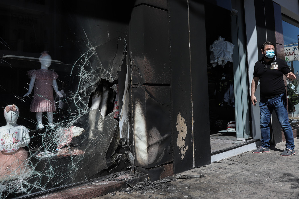 Ανάληψη ευθύνης για τις επιθέσεις στα καταστήματα της συζύγου του Ν. Χαρδαλιά και το σπίτι του Γ. Πρετεντέρη