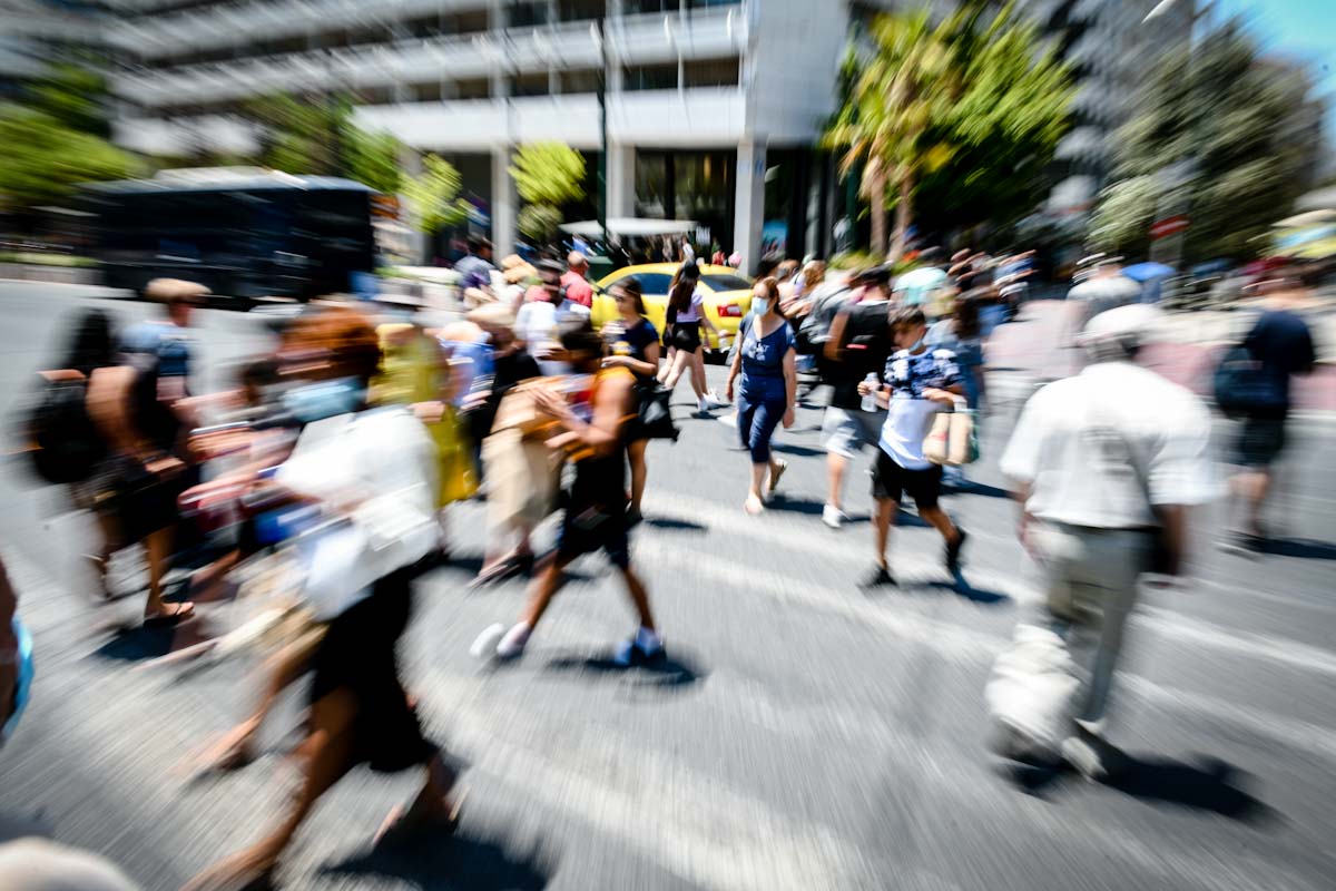 Πώς η κυβέρνηση απέρριψε πρόταση για μεγαλύτερη αύξηση στον κατώτατο μισθό