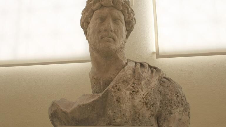Άγαλμα του Αδριανού βρέθηκε κατά τις ανασκαφές στην Αρχαία Λύττο