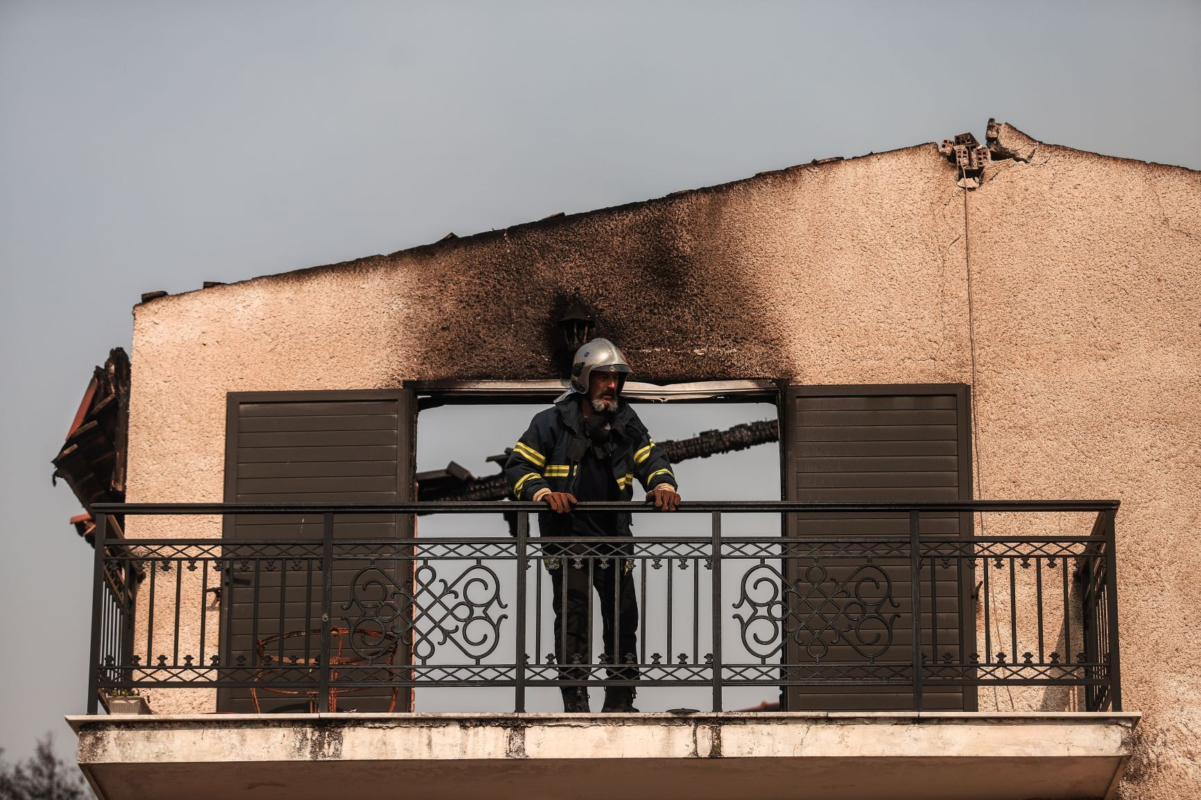 ΣΥΡΙΖΑ για Βαρυμπόμπη: «Φωτιά που ξέφυγε με 3 μποφόρ και η κυβέρνηση δίνει συγχαρητήρια στον εαυτό της»