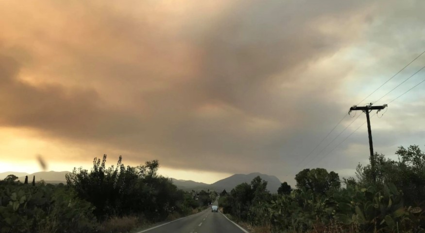 Για τρίτη συνεχόμενη μέρα πυρκαγιές στη Μεσσηνία – Εκκενώθηκαν περιοχές