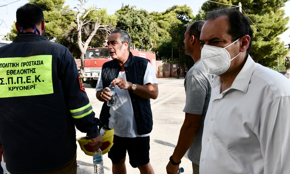 Καταγγελία Σπίρτζη: Διέταξαν πυροσβέστες να αφήσουν το Κρυονέρι και να κατευθυνθούν στη Δροσοπηγή