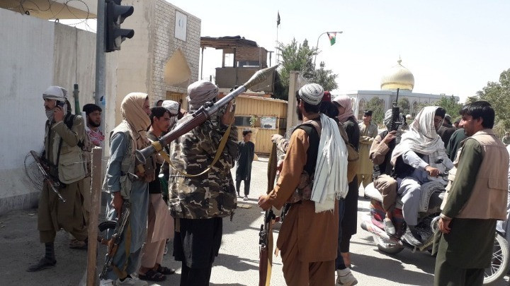 Οι Ταλιμπάν πλησιάζουν την Καμπούλ