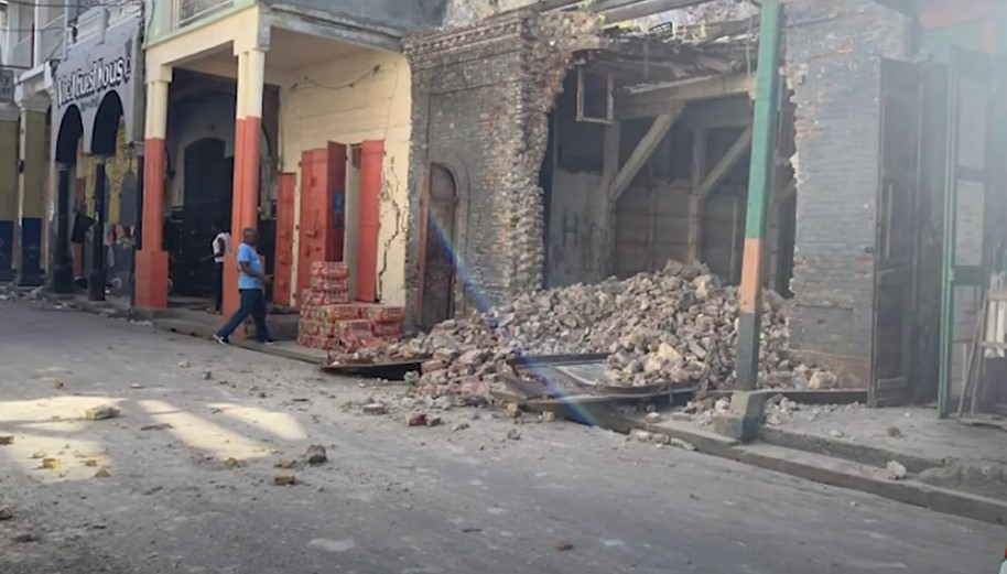 Σεισμός στην Αϊτή: 304 οι νεκροί – Εκατοντάδες τραυματίες και αγνοούμενοι