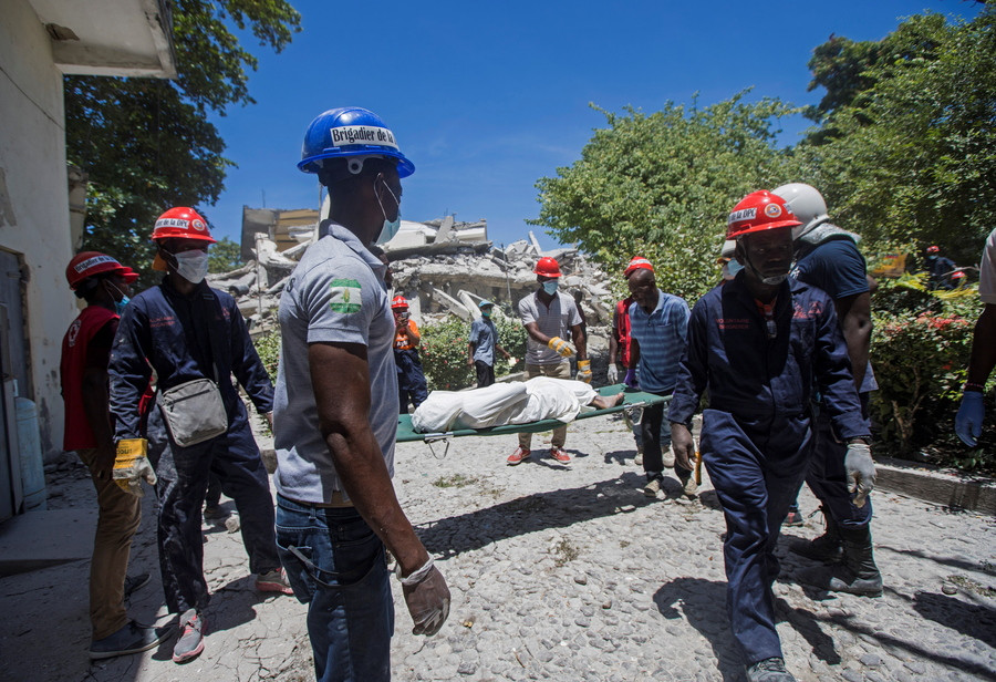 Σεισμός στην Αϊτή: Στους 1.297 οι νεκροί, πάνω από 5.700 οι τραυματίες