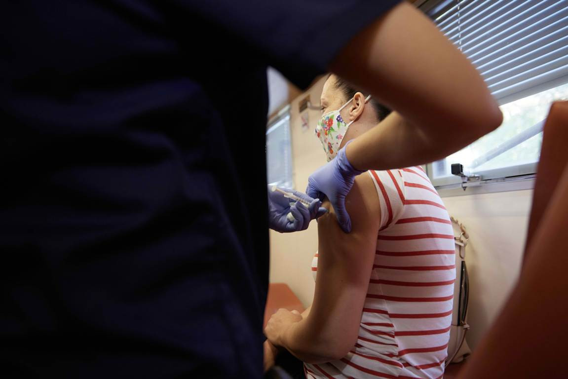 Κλείδωσε η τρίτη δόση του εμβολίου – Ποιες κατηγορίες αφορά