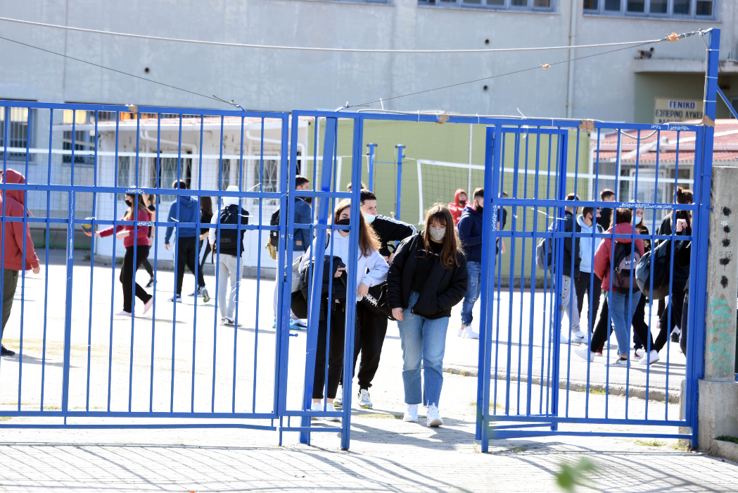 Ματίνα Παγώνη: «Να εμβολιαστούν τα παιδιά στα σχολεία»