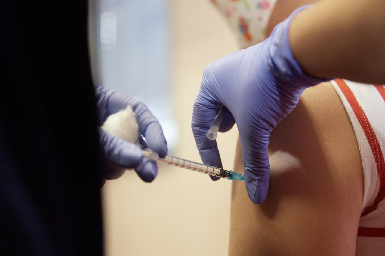 Κορονοϊός: Έπεσε στο 66% η αποτελεσματικότητα των mRNA εμβολίων κατά της Δέλτα