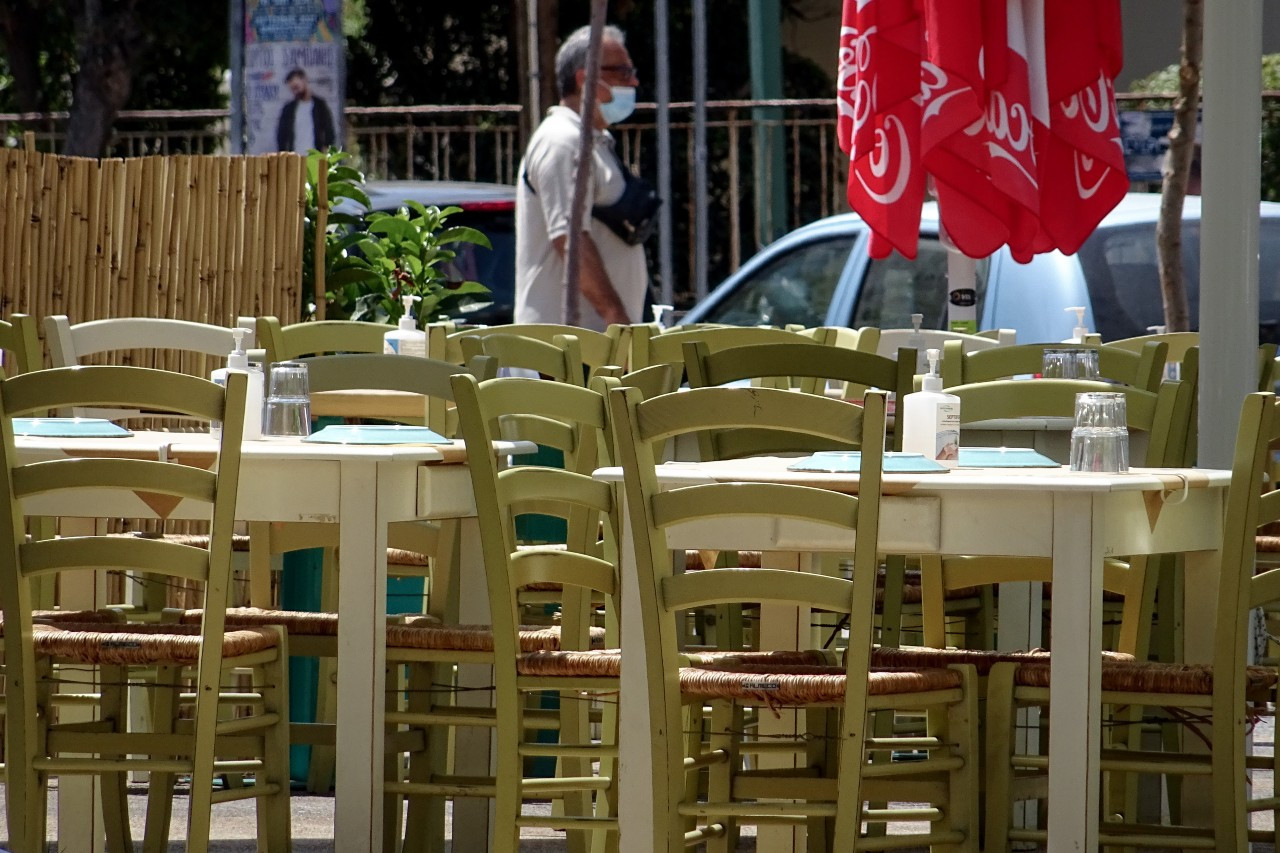 Ομοσπονδία Εστιατόρων: Η εστίαση μπαίνει σε άτυπο lockdown