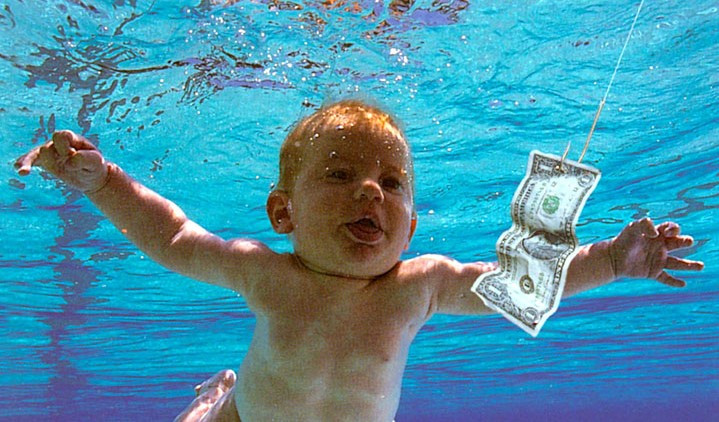 Το μωρό από το εξώφυλλο του Nevermind μηνύει τους Nirvana για παιδική πορνογραφία