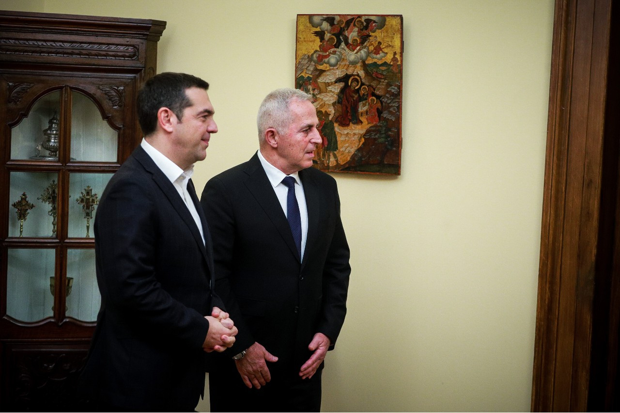 Μετά το φιάσκο… ο Αποστολάκης και ο ΣΥΡΙΖΑ στο κυβερνητικό «στόχαστρο»