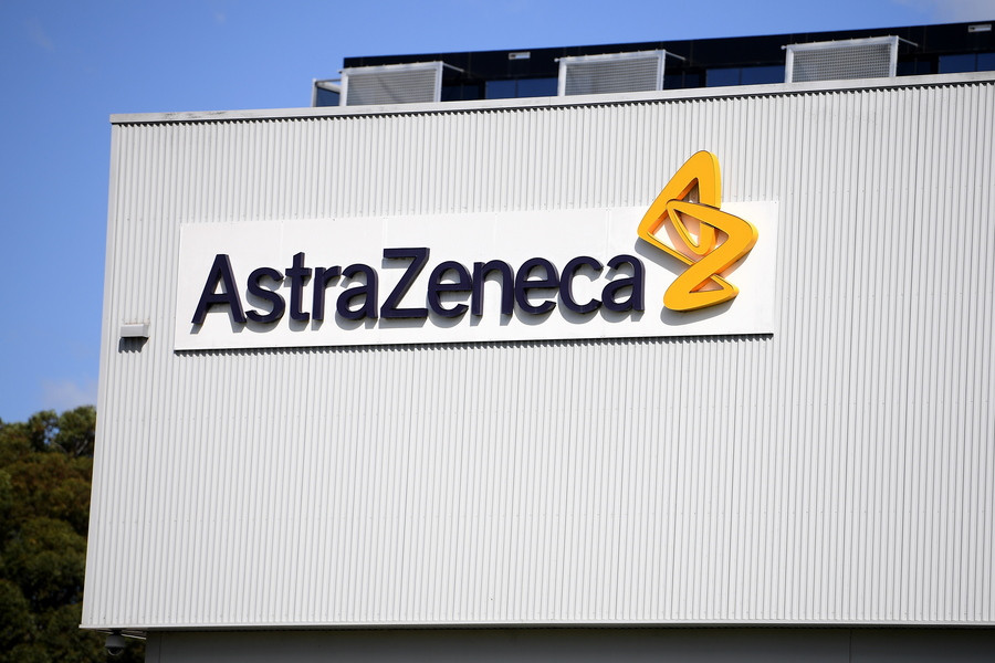 Η AstraZeneca ετοιμάζει εμβόλιο για τον καρκίνο – Πώς βοήθησε το εμβόλιο κατά του Covid