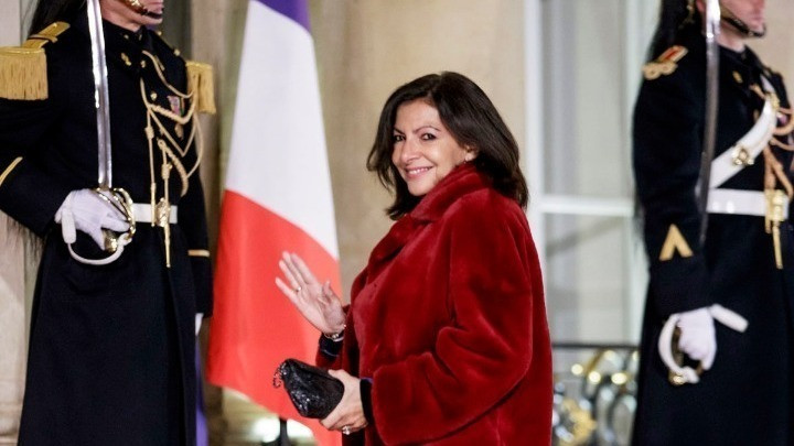 Γαλλία: Η Αν Ινταλγκό, δήμαρχος του Παρισιού, υποψήφια για την Προεδρία
