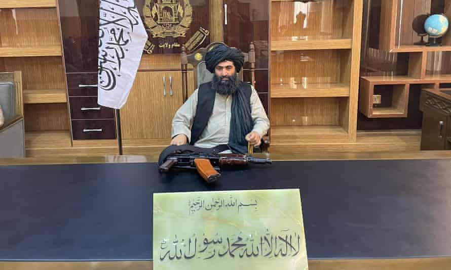 Διοικητής των Ταλιμπάν προς τη Δύση: «Ελάτε πίσω με χρήματα, όχι με όπλα»