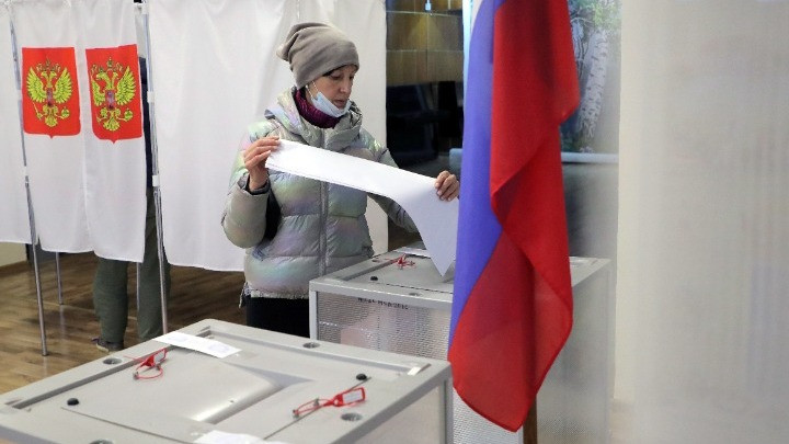 Ρωσία – Βουλευτικές εκλογές: Το κόμμα του Πούτιν «Ενιαία Ρωσία» στην πρώτη θέση, ενισχυμένο το Κομμουνιστικό Κόμμα