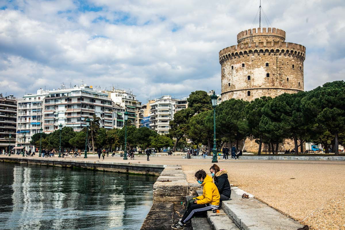 «Κοκκινίζει» η Βόρεια Ελλάδα – Έρχονται μέτρα για τη Θεσσαλονίκη;