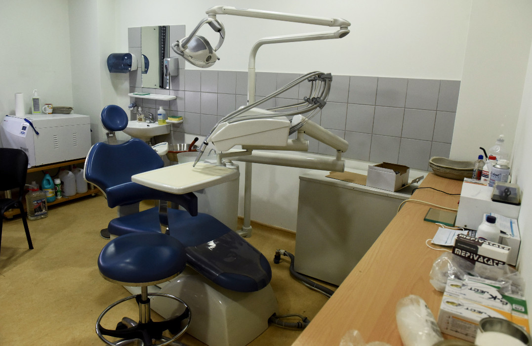 «Aντάρτικο» από τους οδοντίατρους για τα υποχρεωτικά τεστ