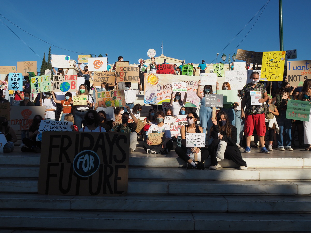 Παρασκευές για το μέλλον: Νεανική διαμαρτυρία για κλιματική δικαιοσύνη