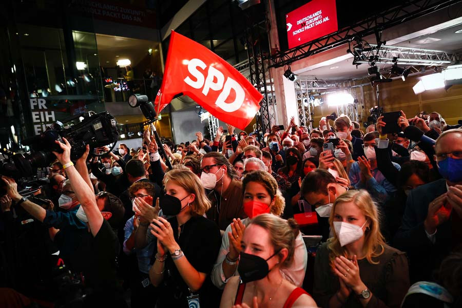 Εκλογικό θρίλερ στη Γερμανία με οριακό προβάδισμα Σοσιαλδημοκρατών