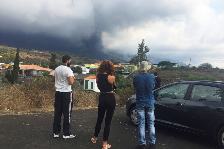 Ηφαίστειο Λα Πάλμα: Η λάβα καταστρέφει σπίτια, υποδομές και καλλιέργειες