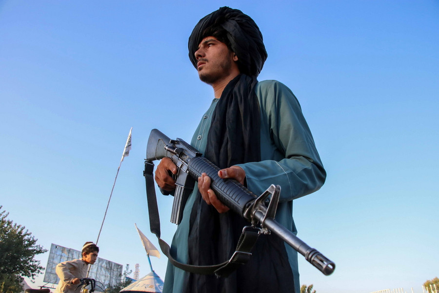 «Προειδοποιήσεις» Ταλιμπάν σε ΗΠΑ για τον αφγανικό εναέριο χώρο