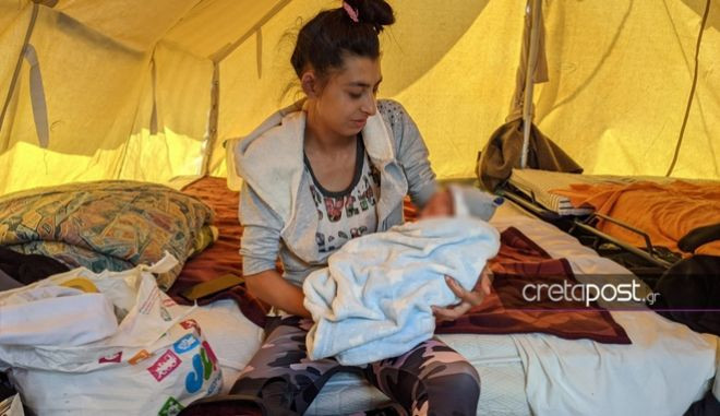 Κρήτη: Βρέφος μόλις 10 ημερών σε σκηνή μετά τον σεισμό