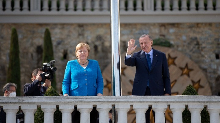 Μέρκελ σε Ερντογάν: Η υποστήριξη της ΕΕ στην Τουρκία για το μεταναστευτικό θα συνεχιστεί