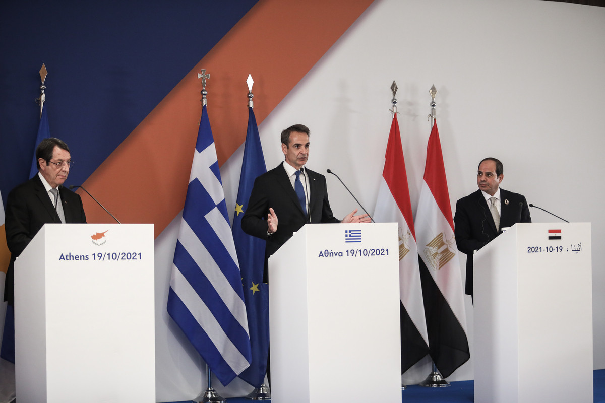 Τριμερής Σύνοδος Κορυφής Ελλάδας, Κύπρου και Αιγύπτου: Η Τουρκία απειλεί την ειρήνη στην ευρύτερη περιοχή, λέει ο Κ. Μητσοτάκης