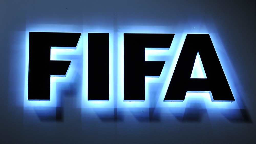 Κίνδυνος σχίσματος στο ποδόσφαιρο, Ευρωπαϊκές ομοσπονδίες σκέφτονται να φύγουν από τη FIFA