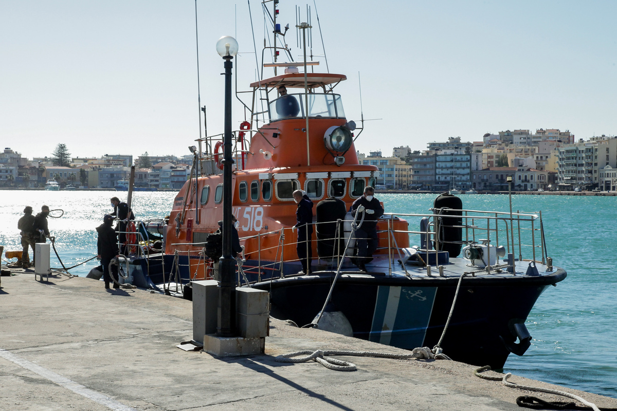 Νεκροί από προσφυγικό ναυάγιο στη Χίο: Tρία παιδιά και μια γυναίκα μεταξύ των θυμάτων [Βίντεο]